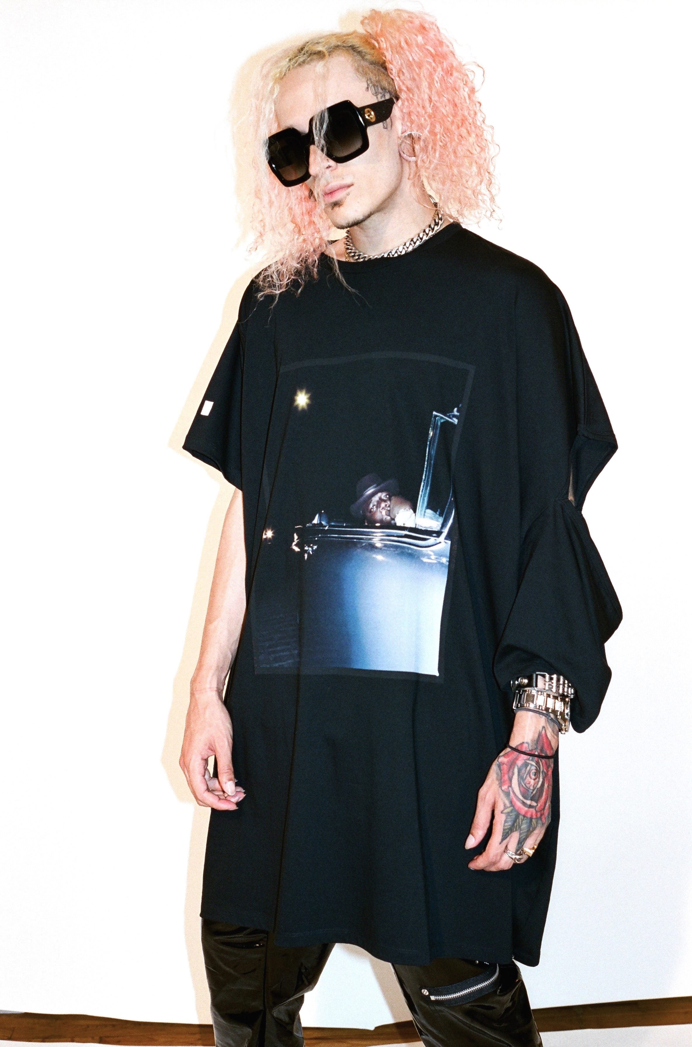 Cutout Sleeve/Shoulder Sleeve Oversize T-Shirt